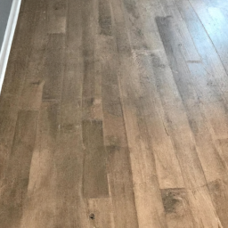 Plancher en bois : choix des finitions pour un aspect naturel ou teinté selon vos préférences Les Essarts-le-Roi